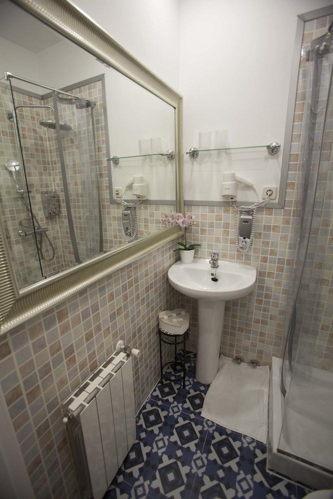 Hostal Casa Boutique (Adults Only) Madrid Esterno foto