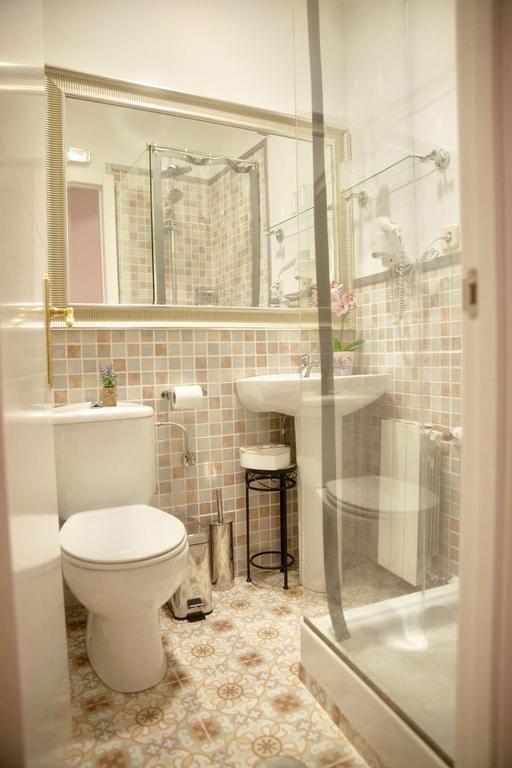 Hostal Casa Boutique (Adults Only) Madrid Esterno foto