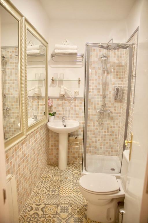 Hostal Casa Boutique (Adults Only) Madrid Esterno foto